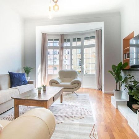 Spacious 2-Bedroom In The Centre Of 芒通 外观 照片